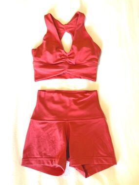 Aritzia Golden BUTTER Matching Set Cherry Bomb Red - XXS/00